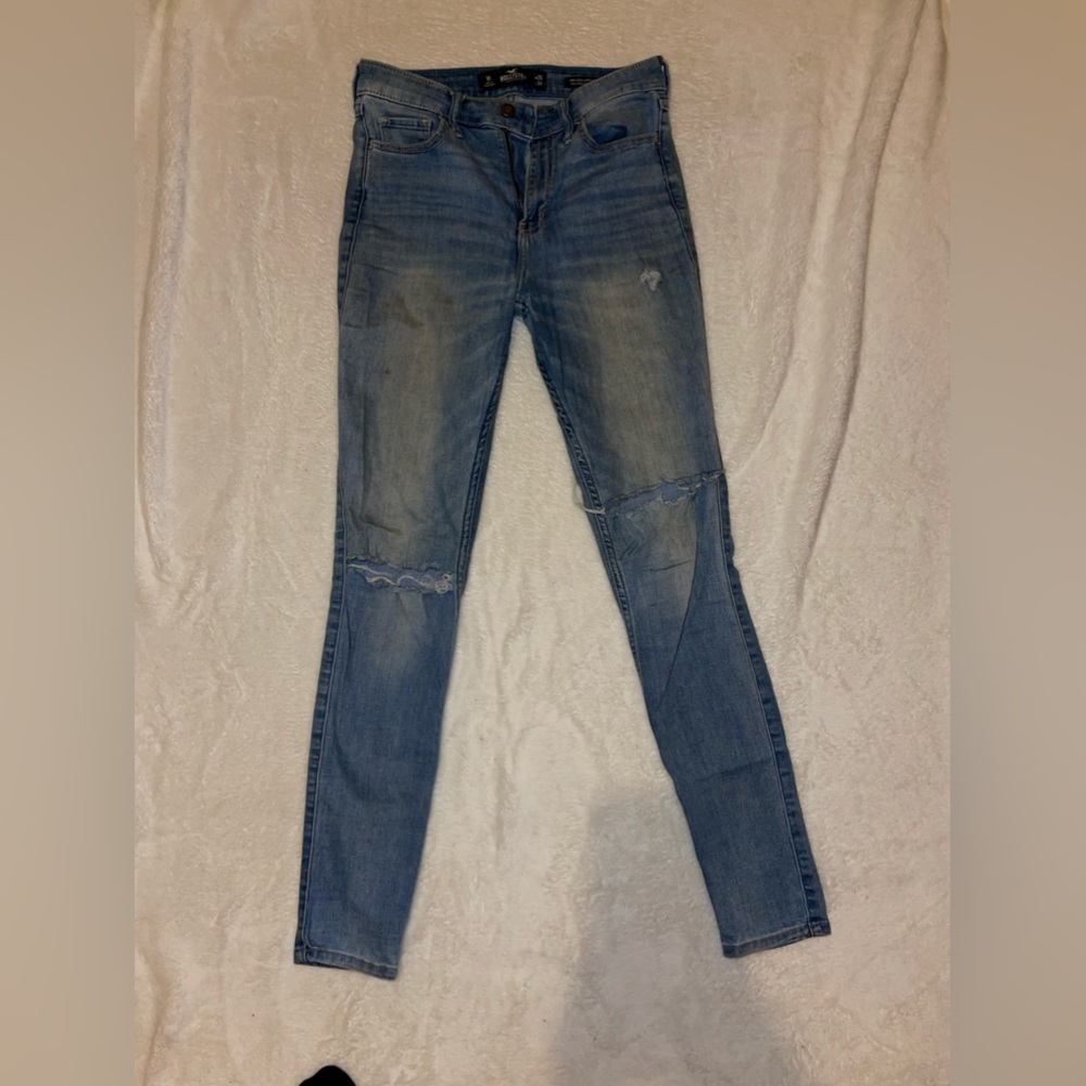 Hollister Super High Rise Jeans!